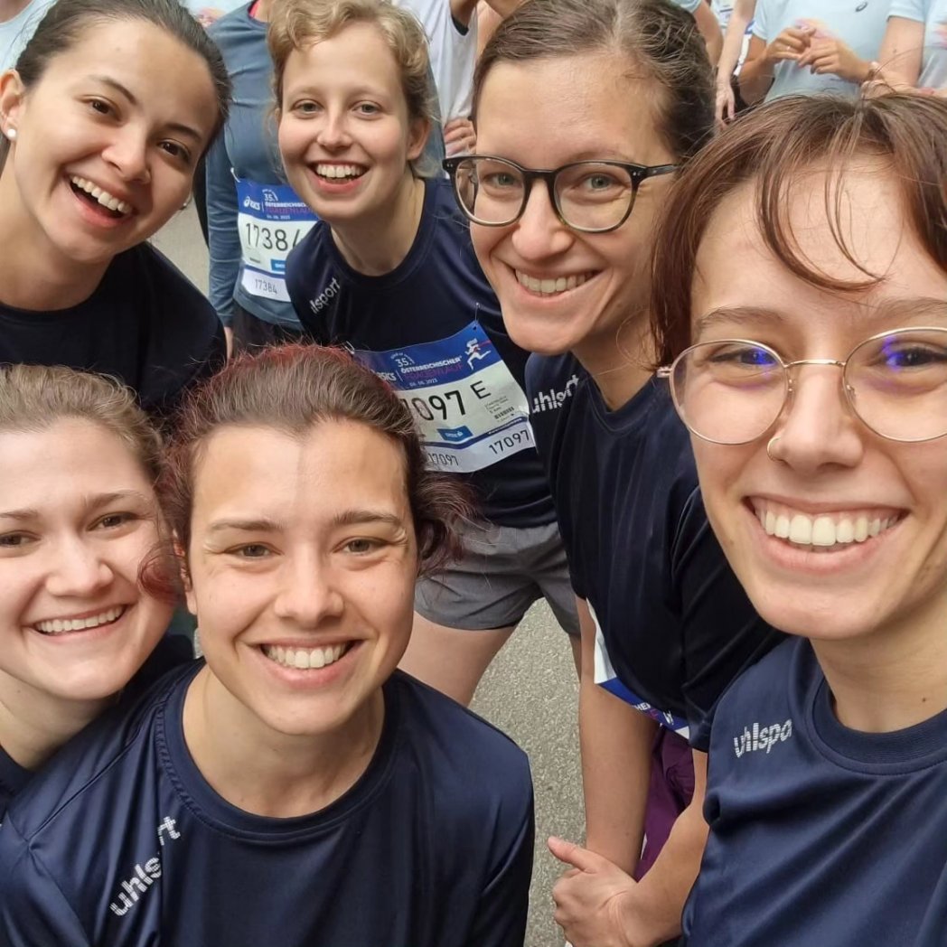 FemChem (@femchemtuw) on Twitter photo Our FemChem running team showcased their determination at the 35th <a href="/OesterrFrauenla/">Oesterr. Frauenlauf</a>, securing an impressive 34th place out of 300+ teams! Meet Bettina, Bianca, Carolin, Elena, Jessica, Larissa, Miriam, Nina and Tina, our motivated members who made it happen. 🏃♀️💪 Our FemChem running team showcased their determination at the 35th <a href="/OesterrFrauenla/">Oesterr. Frauenlauf</a>, securing an impressive 34th place out of 300+ teams! Meet Bettina, Bianca, Carolin, Elena, Jessica, Larissa, Miriam, Nina and Tina, our motivated members who made it happen. 🏃♀️💪