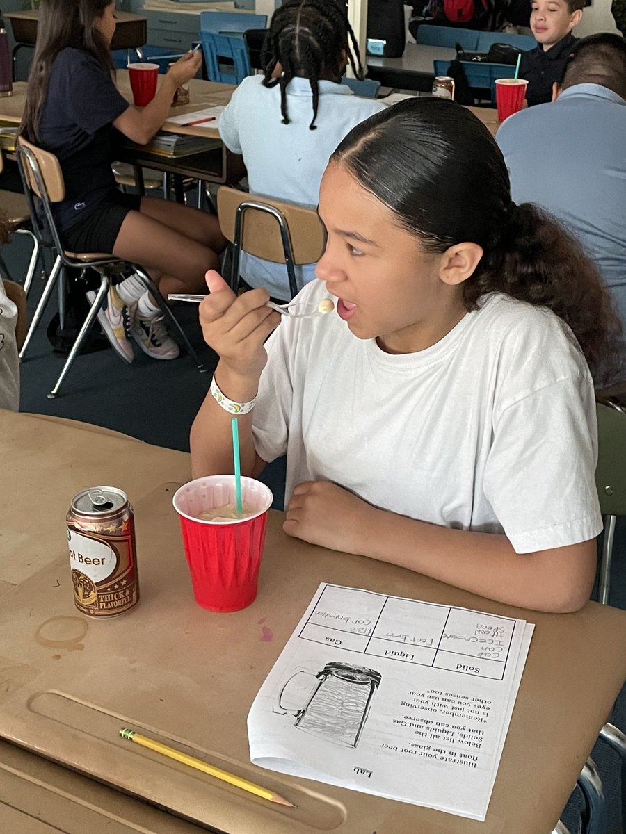 Who knew root beer floats contain all 3 states of matter?? Can you identify the solids, liquids, and gas?? @AllentownSD @asdcentral #centralproud