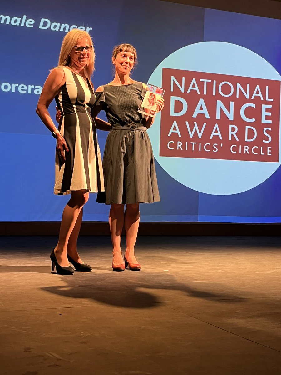 The Best Female Dancer Award in #NDA23 is presented by Amanda Hill on behalf of #Tendu to Laura Morera of The Royal Ballet @RoyalOperaHouse @TheRoyalBallet