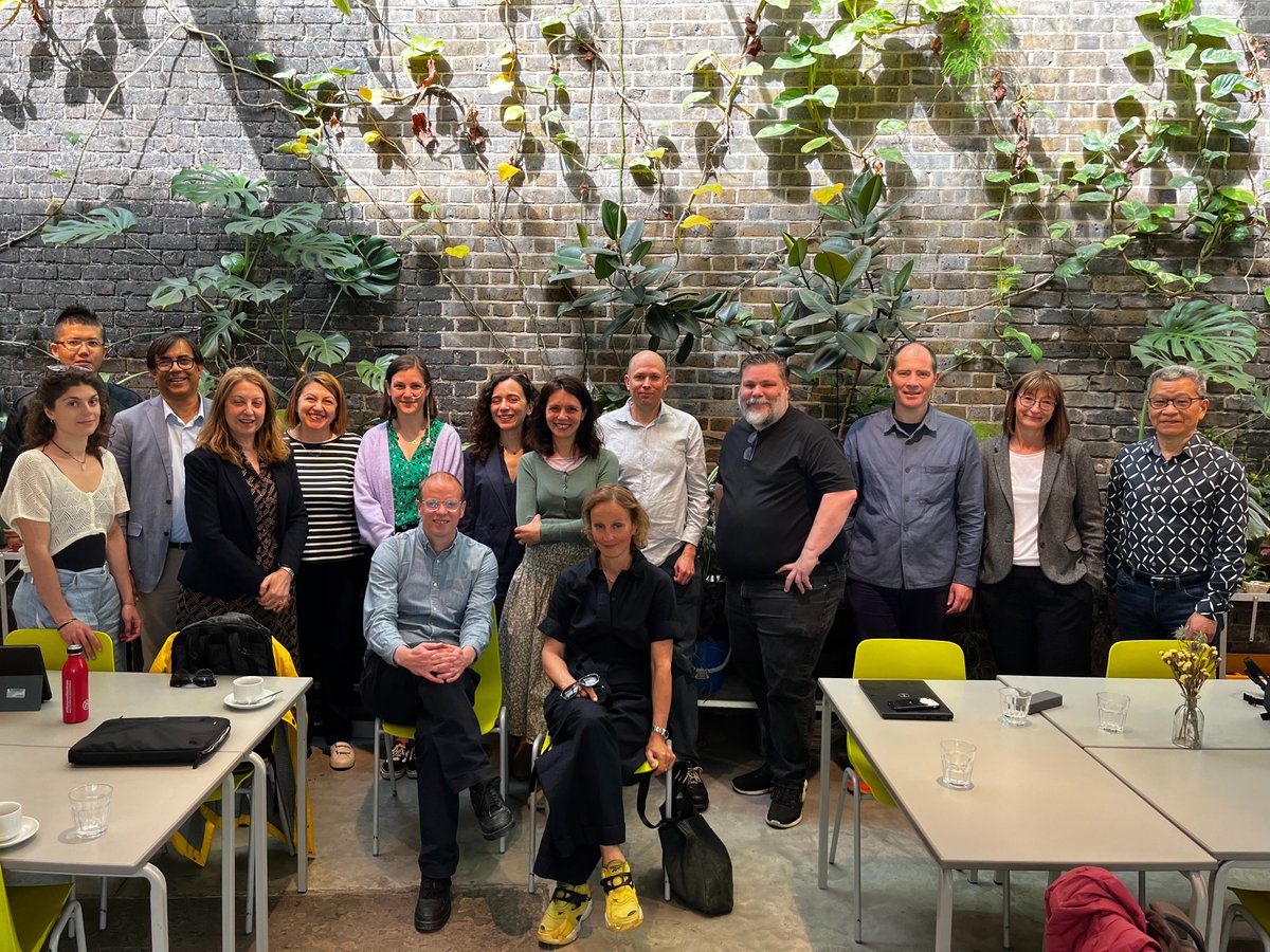 A growing community! A nice picture of members of the Sustainable Cities and the Urban Environment Research Community who participated in our recent grant writing retreat at the <a href="/GardenMuseumLDN/">Garden Museum</a>.  <a href="/emanuela_volpi/">Emanuela Volpi</a> <a href="/tricyclemayor/">Dr Harrie Larrington-Spencer</a> @JustinHaroun <a href="/ilariapapp/">Ilaria Pappalepore</a> <a href="/SchianoPhan/">Rosa Schiano-Phan</a> <a href="/KrystalliaK/">Krystallia Kamvasinou</a>