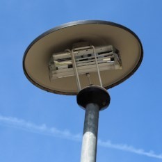 Grote storing. De lantaarnpalen geven geen licht in de wijken en omgeving van de Valendries en de Uilenboom. Liander gaat deze storing in het openbare verlichtingsnet oplossen. Liander verwacht dat de openbare verlichting het op 18 juni weer doet.
Sorry voor het ongemak.