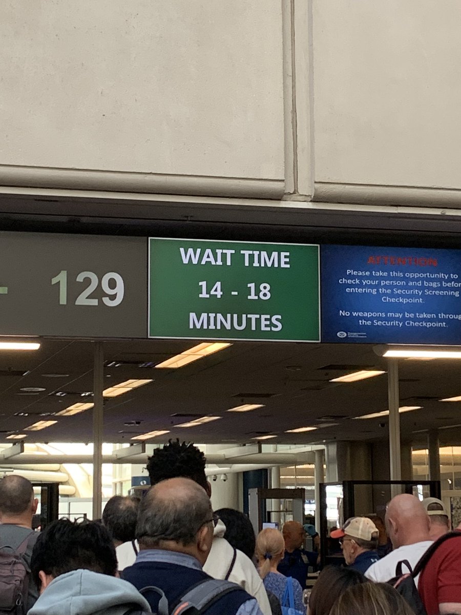 If you are going to @MCO today the lines are very very long @PeteButtigieg #mco #airport That sign is not close to accurate.