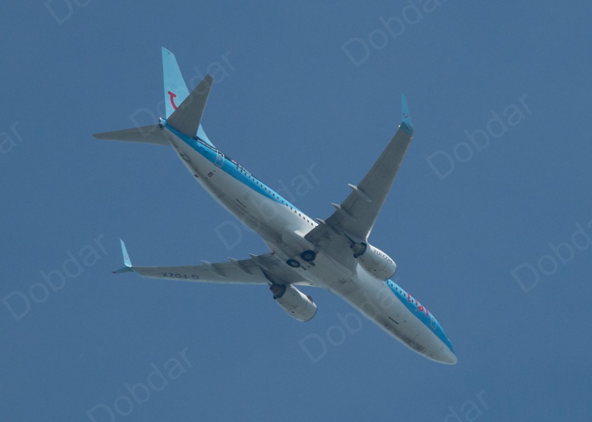 Aircraft spotted 2023-06-05 14:51:52: TUI 737-8K5 Flight TOM2CY, Registration G-FDZX, Boeing 737-8K5 (W)