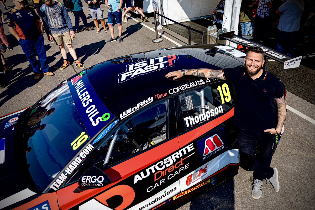Eagle eyed fans of the BTCC would’ve seen our branding zipping around Thruxton on the roof of Bobby Thompsons Cupra.

When we’re not helping companies and sports activate their relationships, we do it ourselves 💻 🎥 

#BTCC
