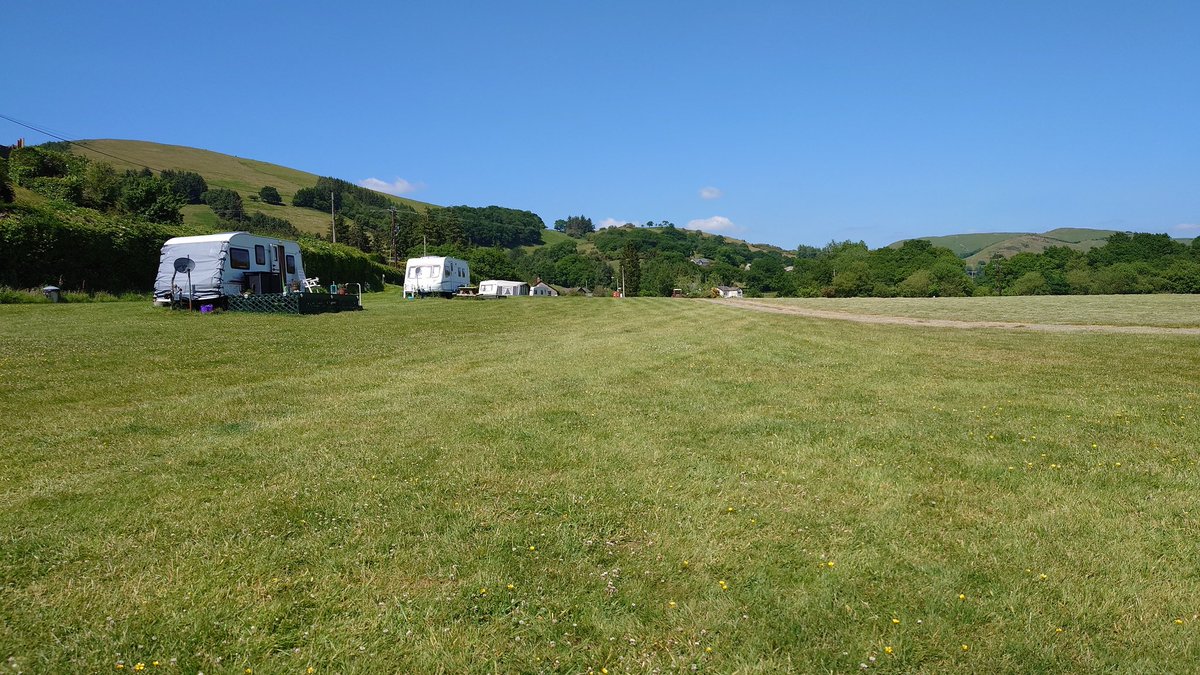 davedavemalt's tweet photo. Enjoying the peace and quiet before Dilys arrives @hugzee  😂 https://t.co/mOX3CPPVXz