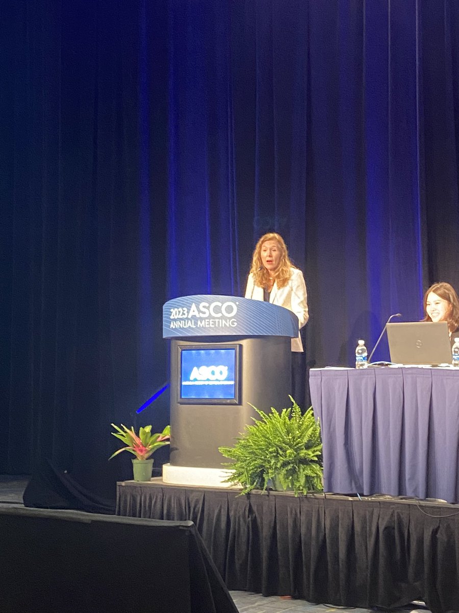 AnnPartridgeMD's tweet image. Dr. Jennifer Ligibel presents the first data from the BWEL trial- a lifestyle based intervention results in significant weight-loss in breast cancer survivors!  Still waiting to find out if impacts on recurrence @DanaFarber @ALLIANCE_org