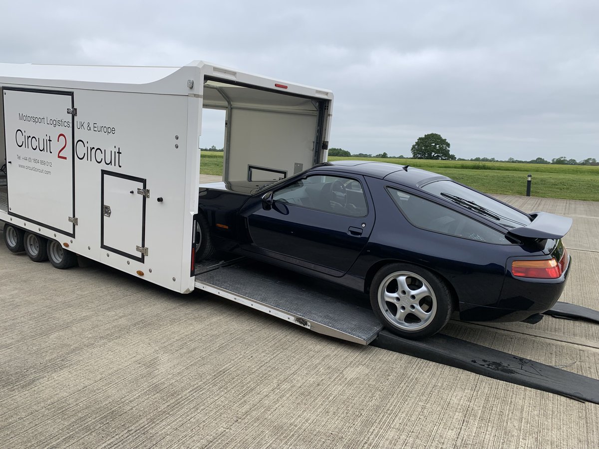 This lovely #Porsche928GTS was just returned back to us by Circuit 2 Circuit. This classic Porsche has been in #carstorage for around five years now.  It was transported for a full service & checked over, ready for when its overseas owner comes to the UK.
#ClassicCarTransport