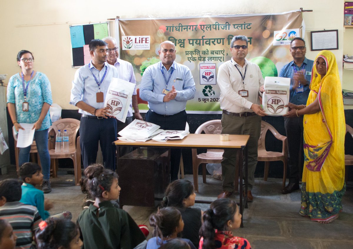 Pritesh1305's tweet photo. Celebrated #worldEnvironmentday  by HPCL Gandhinagar LPG Plant at Govt school.
Encouraging greener future, reducing usage of single use plastic #beatplasticpollution # saplings plantation @HPCL @nalli_srinivas @gsunhare https://t.co/TrVfcZfFKY