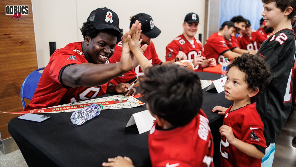 Thanks to @MacDill_AFB for being great hosts to our rookies 🇺🇸✈️

@USAA | #SaluteToService