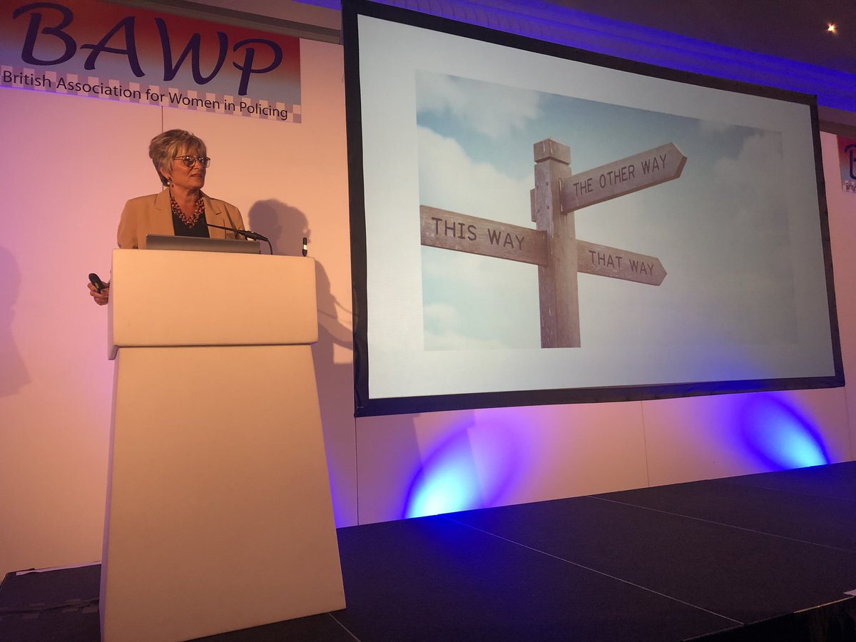 Chappers 🐾🐝 🙋♀️ tweet media