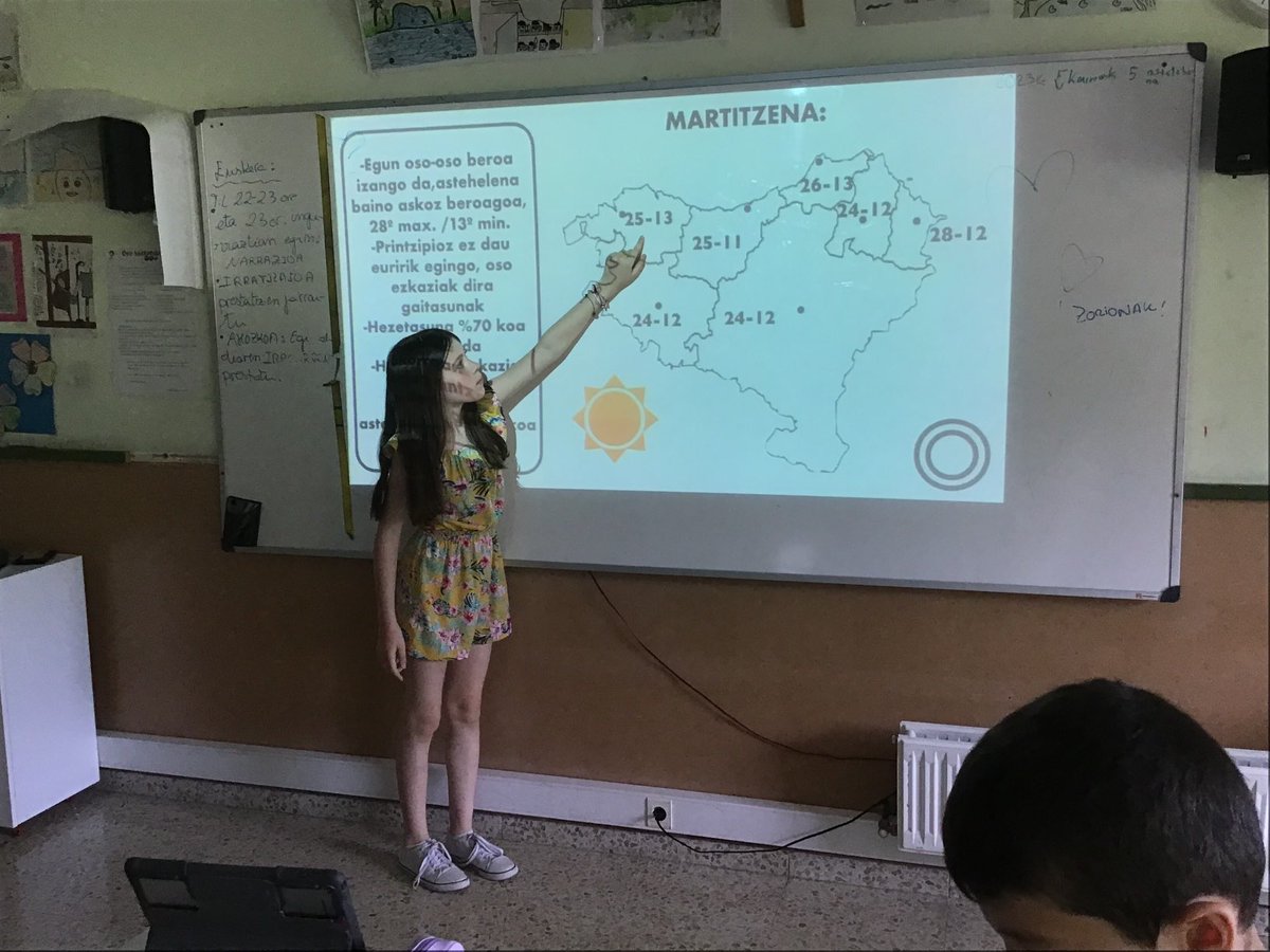 Gaur ikastolan metereologoen lanak burutu dabez; batek daki bihar-etzi eitb-an agertuko ote dira.🌈☂️🌤️🌥️💨