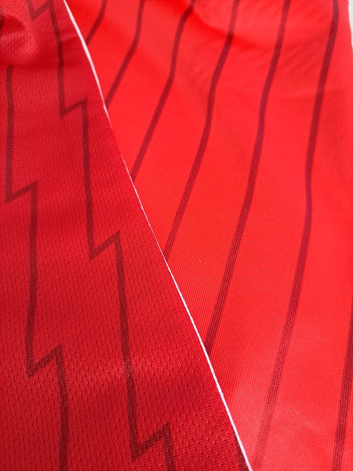 shirt_arsenal's tweet photo. We have an interesting look at the new home shirt vs the Nike 02/04 shirt and also a rarely seen Puma sample from 16/17 🔴⚪️🔴⚪️🔴⚪️
Come and join us https://t.co/h8zGzaZLwL
#ArsenalShirt #ArsenalKit https://t.co/QXzo5IbsRb
