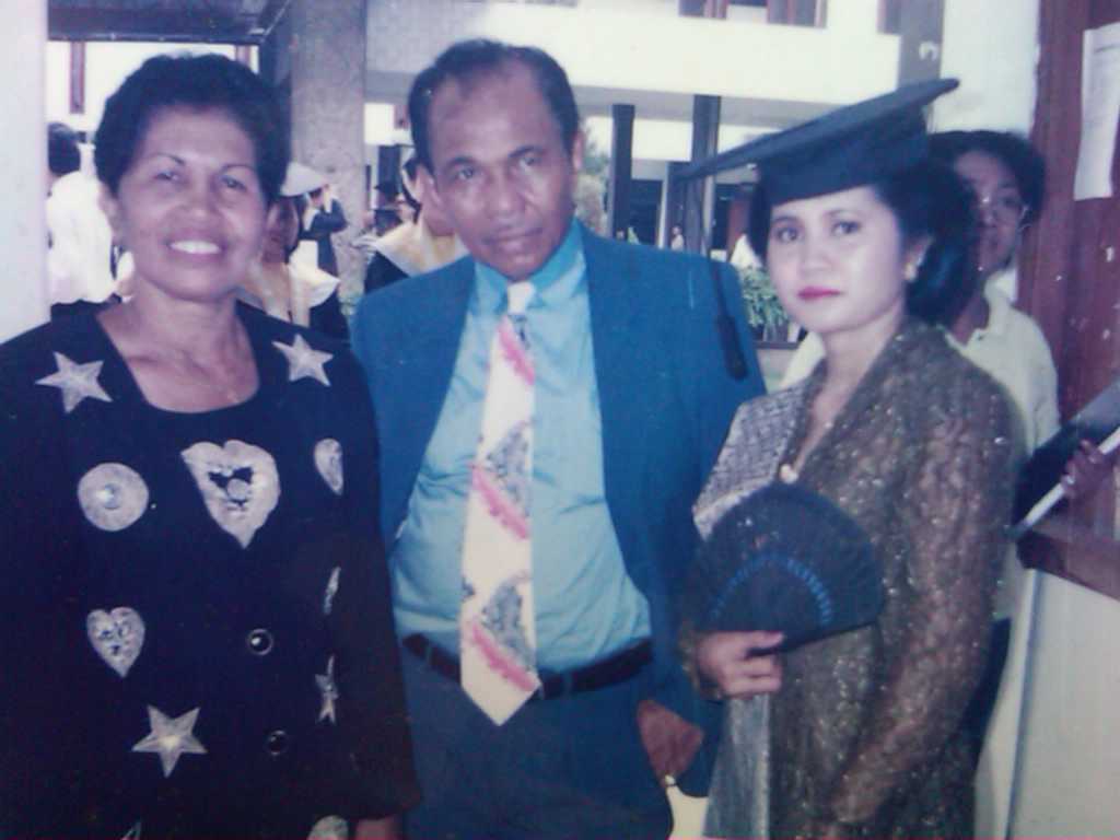 Esther_Ramschie's tweet photo. Papaku

#FreddieRamschie #FreddyRamschie #Tinju #TinjuPro #TinjuProIndonesia #Boxing #BoxingSurabaya #CoachBoxing #LoveBoxing #MyMemory #Memories #BoxingTripleChampion https://t.co/KZ402dmYCd