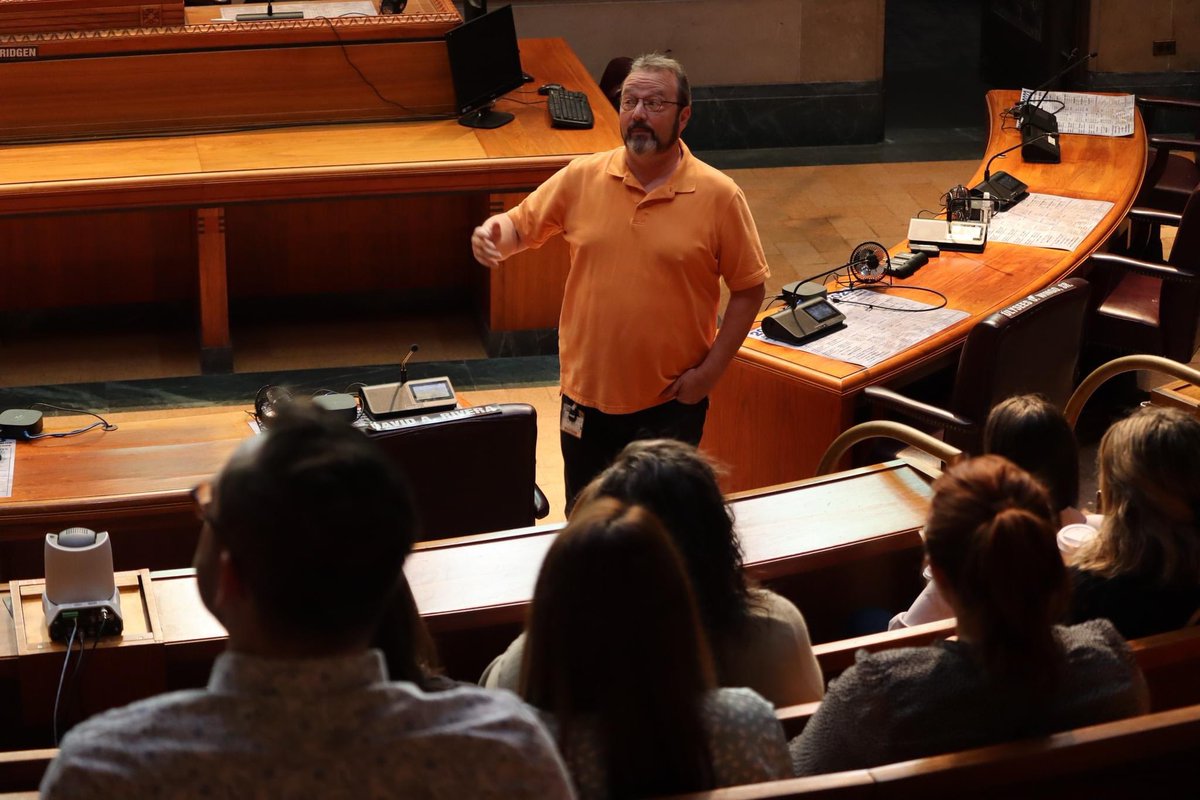 BFLO_CC's tweet photo. We were thrilled to welcome the Young Professionals for Olmsted Parks (YPOP) into Council Chambers for a 'Coffee with the Council' event this morning. @bfloparks @niagaracouncil @cmgolombek https://t.co/8zuWeRVazm