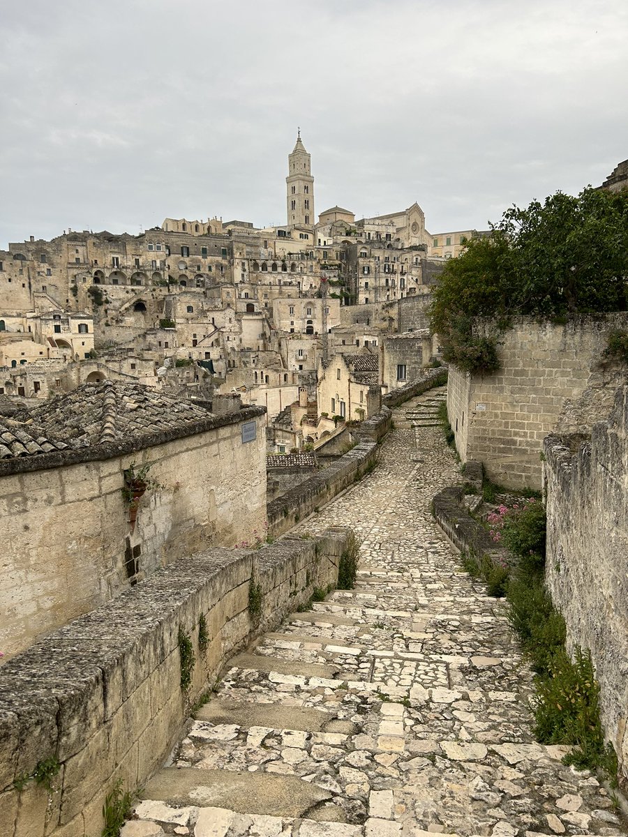 jtiffon's tweet photo. En #Basilicate : je ne vais pas partager avec vous mes 50 photos de #Matera mais en voici quand même 4. Cette ville est folle !!! Même plaisir à la parcourir qu’il y a 8 ans. @ENIT_italia https://t.co/kgWYXEYQku