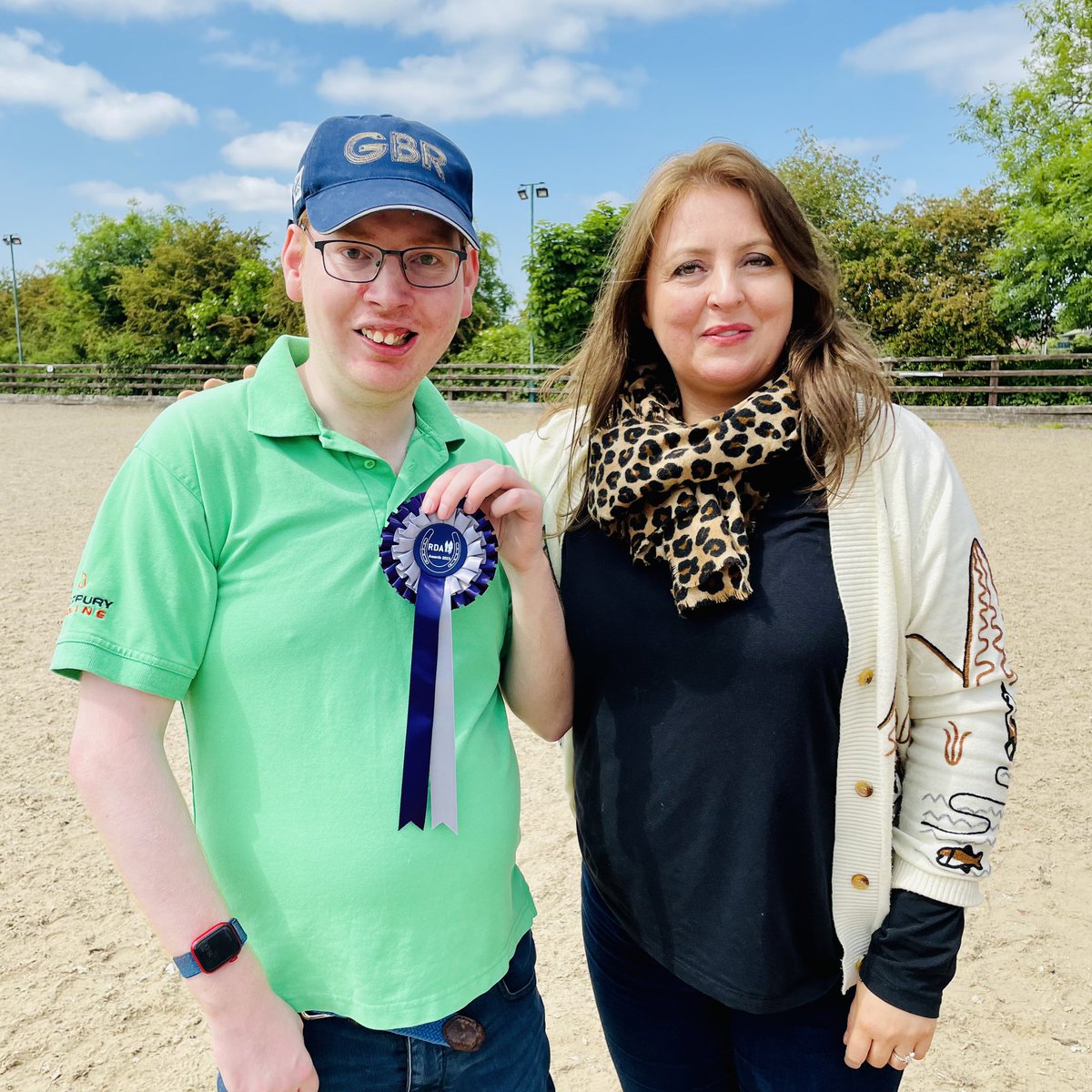 TheParaRiderMD's tweet image. I am absolutely so proud to say that I have won @RDAnational Volunteer of the Year award. What a surprise to find out at the @North_Mids_RDA Countryside Challenge Qualifiers today! 🐎🙋🏼‍♂️🏆🎉 

#RDA #VolunteeroftheYear #Volunteering #ProudMoment #TeamMatt #ScroptonHorseCentre