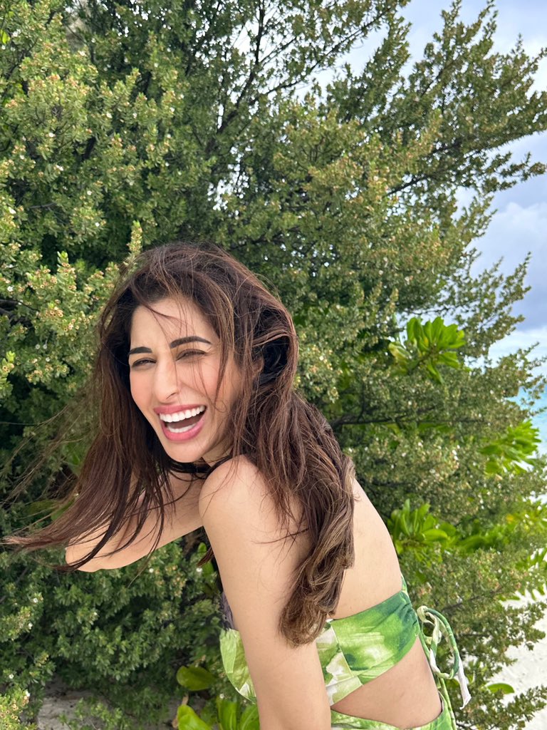 Sophie_Choudry's tweet image. Happiness is green💚🌍 Plant trees, eliminate single use plastic, do your bit to save our precious planet! #worldenvironmentday  #gogreen #doyourbit #nature
