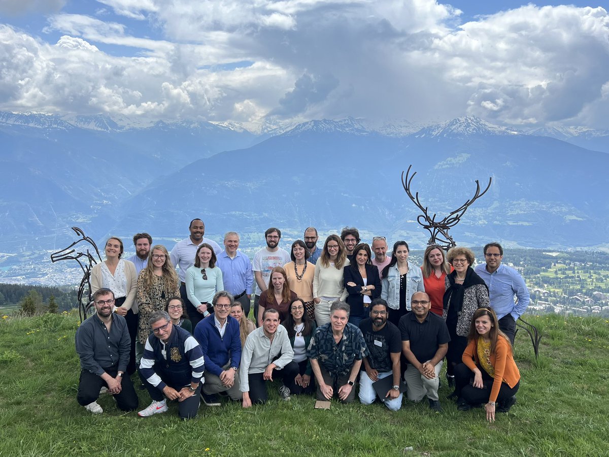 Ilya Smolensky 🤍💙🤍 tweet media