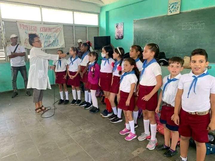 El Proyecto el Patio de Ana la Cub-Ana #PinardelRío vinculado a la comunidad realizar actividades sobre la Historia de Cuba y la Salud.  
#CreciendoAlFuturo
#CubaViveEnSuHistoria
