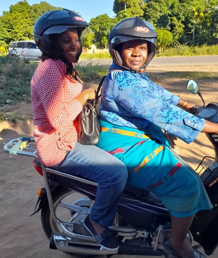 PatrickCodjia's tweet photo. 1/2 Mbeya Region: Nutrition Officer, Zubeda Mahenge 🤝 Clinical Officer, Rebecca Hepelwa from Mbarali DC heading to Mapogolo village Health Centre for a field support supervision to oversee to oversee the implementation of Maternal Nutrition services during Antenatal Care Clinic. https://t.co/lbsupfF1aM