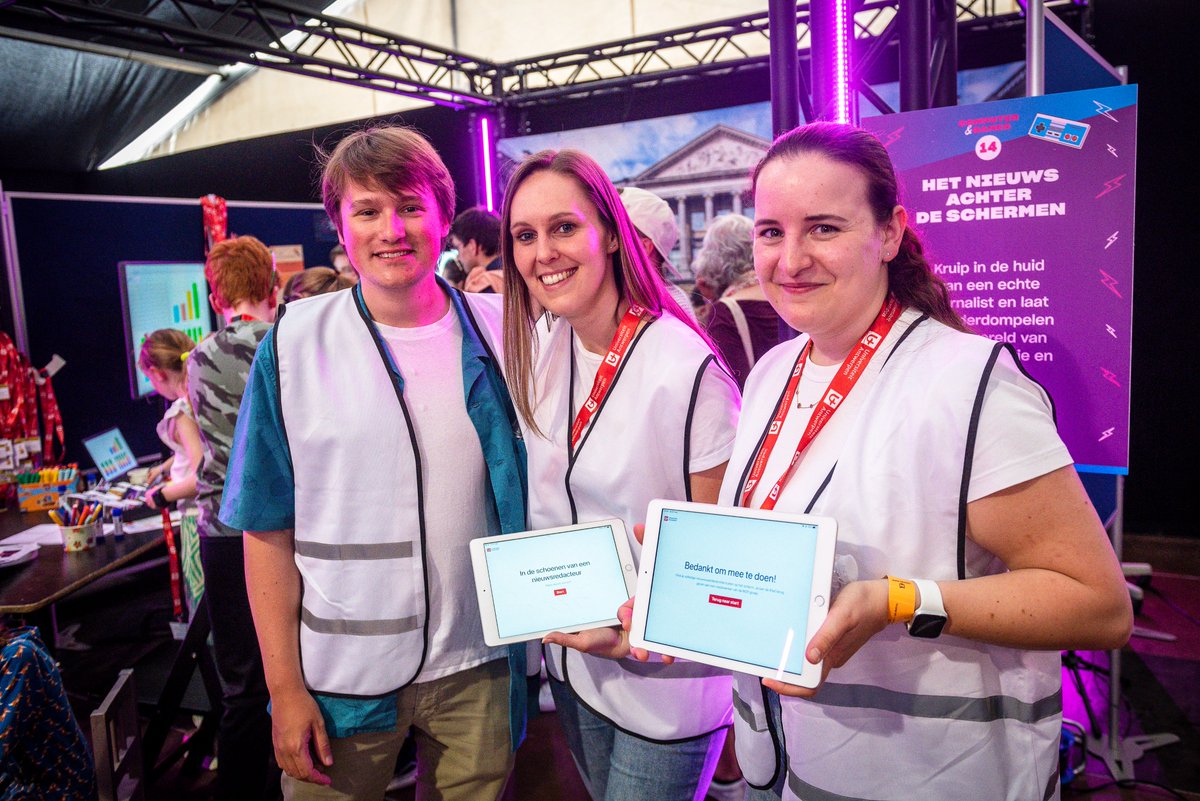 Kudos to @IneGoovaerts for leading our @nerdlandbe #Festival booth to success! 🙌 Our @m2p_be researchers engaged kids and explained our social science on #NewsValues and #NewsSelection to the festival attendees🔥 Thanks for an amazing experience! 🎉 #scicomm 
📸 Jonathan Ramael