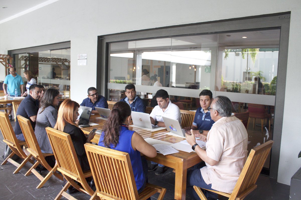 CentroCaribeS's tweet photo. Technical meeting on the competition clusters of the #SanSalvador2023 Games begins with COSSAN technicians and the President of Centro Caribe Sports, Luis Mejía.

🇦🇬🇦🇼🇧🇸🇧🇧🇧🇿🇧🇲🇨🇴🇨🇷🇨🇺🇩🇲🇩🇴🇸🇻🇬🇩🇬🇹🇬🇾🇭🇹🇭🇳🇰🇾🇻🇮🇻🇬🇯🇲🇲🇽🇳🇮🇵🇦🇵🇷🇰🇳🇻🇨🇱🇨🇸🇷🇹🇹🇻🇪 https://t.co/9cFKVUgPB4