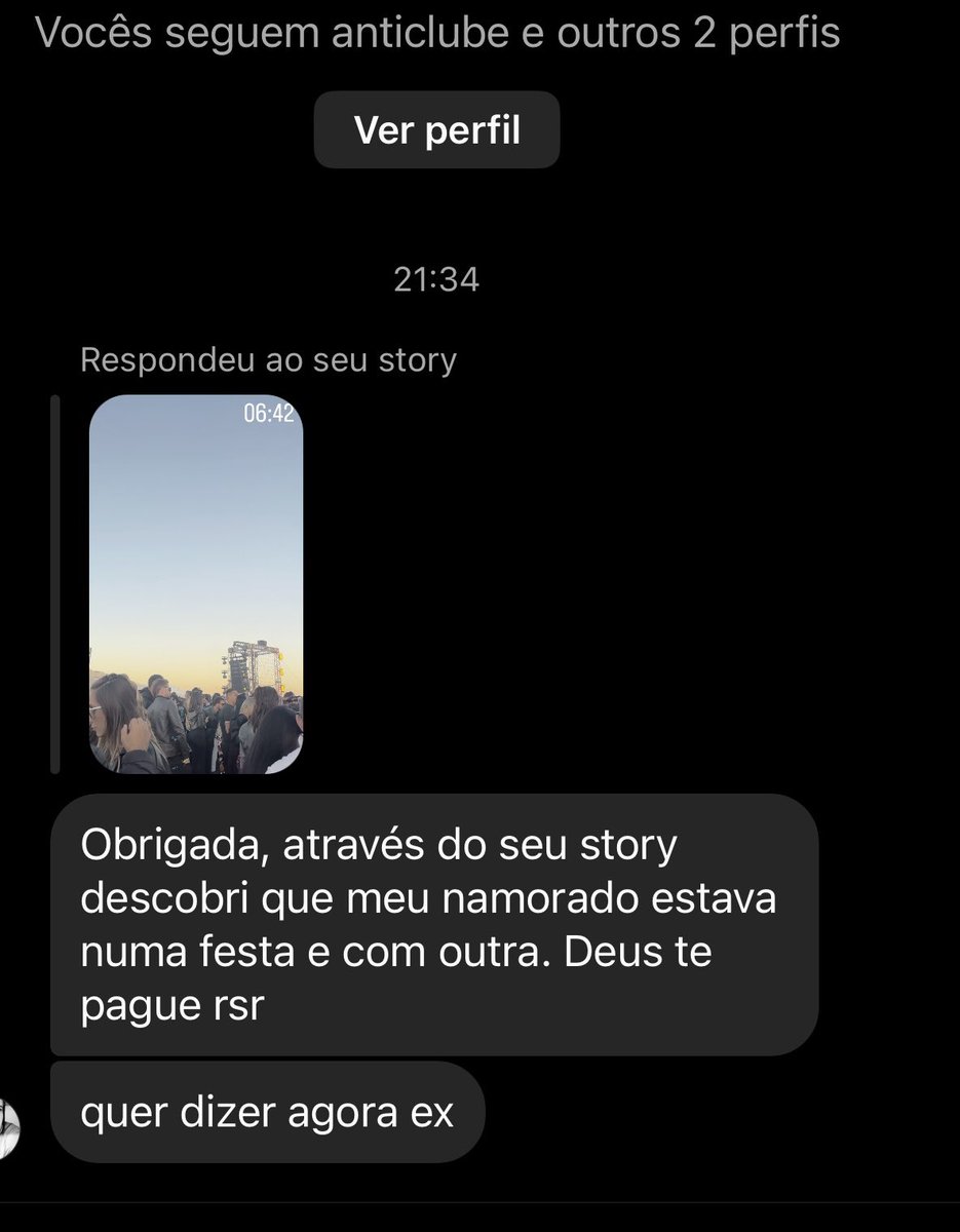 e eu que postei um story na anticlube e uma menina veio comentar isso 🗣️🗣️🗣️ (QUAL A POSSIBILIDADE, MEU DEUS)