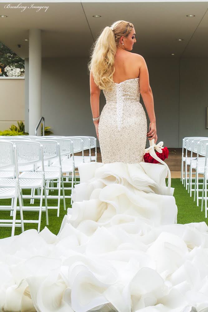 innasdesign's tweet photo. This beautiful wedding dress, will make any bride feel  like a 👑 QUEEN on her special day. https://t.co/ELBFnKwhWe
