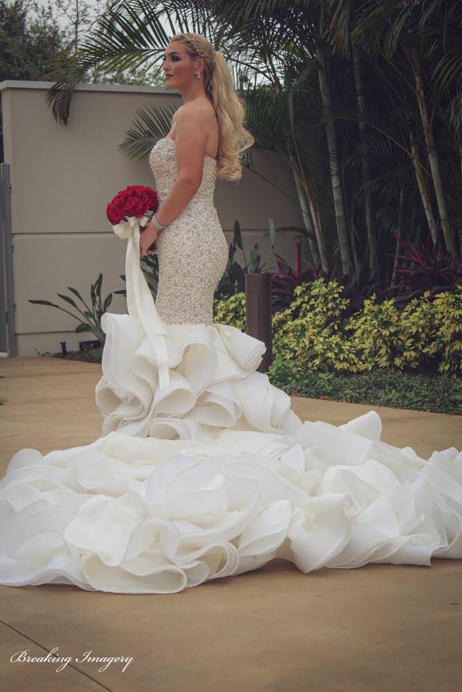 innasdesign's tweet photo. This beautiful wedding dress, will make any bride feel  like a 👑 QUEEN on her special day. https://t.co/ELBFnKwhWe