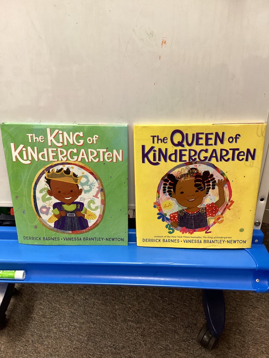 KinderSmarten's tweet photo. It’s my favorite day of Kindergarten…Queen and King Day. We dress up, we bow and curtsy as a greeting, and we have a fancy tea party! https://t.co/5vsiMdyMEm