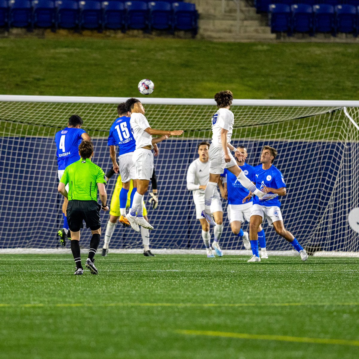 Crowd of 8,368 sees <a href="/AnnapolisBlues/">Annapolis Blues FC</a> defeat <a href="/FCFrederickPRO/">FC Frederick PRO</a> 4-2 #NPSL #NPSL20

Recap: npsl.com/20613/

Photo credit: Timothy McCarty/NPSL.com