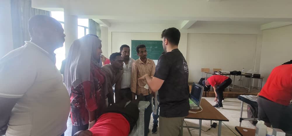 Primer día de trabajo, Fisios, Médico y Readaptador a pleno rendimiento... con <a href="/Fisiovera_/">Fisiovera</a> <a href="/MClementeFit/">Mauro Clemente</a> y <a href="/jeronillorca/">JERONI LLORCA</a> <a href="/acrossafrica_/">AcrossAfrica</a>