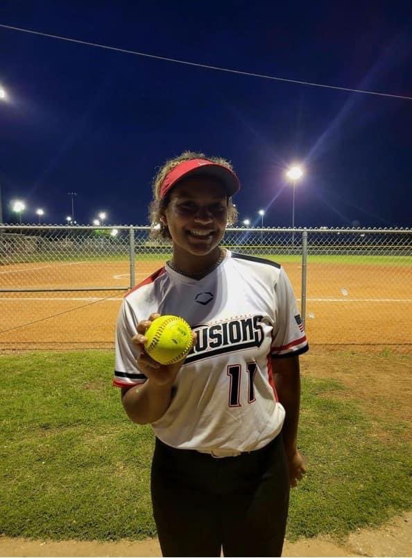 Shout out to Lilly B with a 2 run homer to put us on top in our 5-3 win last night! 

That puts Lilly with 2 💣 this season so far! 
#TNI ❤️🖤🥎