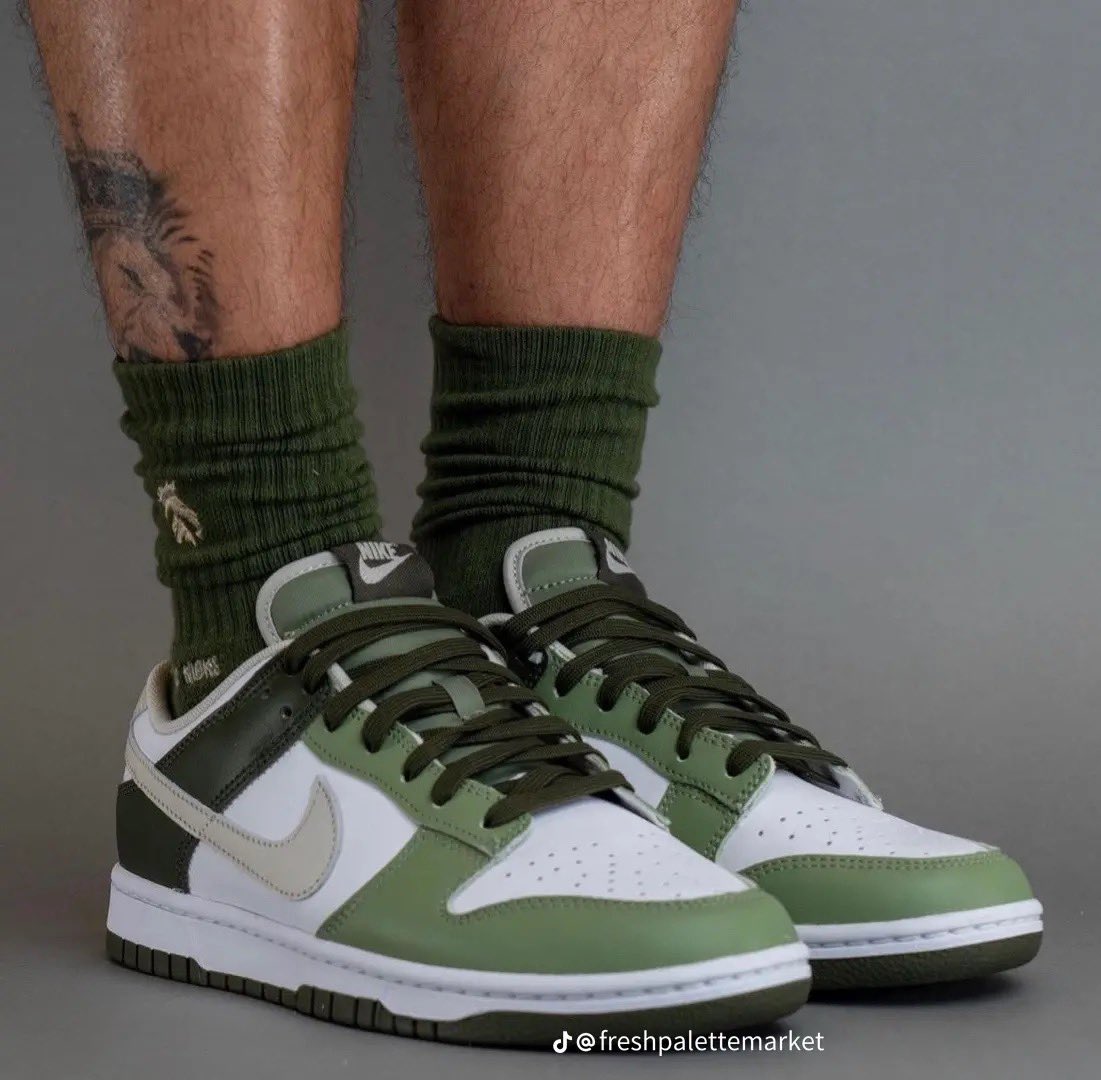 ETnotavailable's tweet photo. I want them. https://t.co/ze0RGppu2V