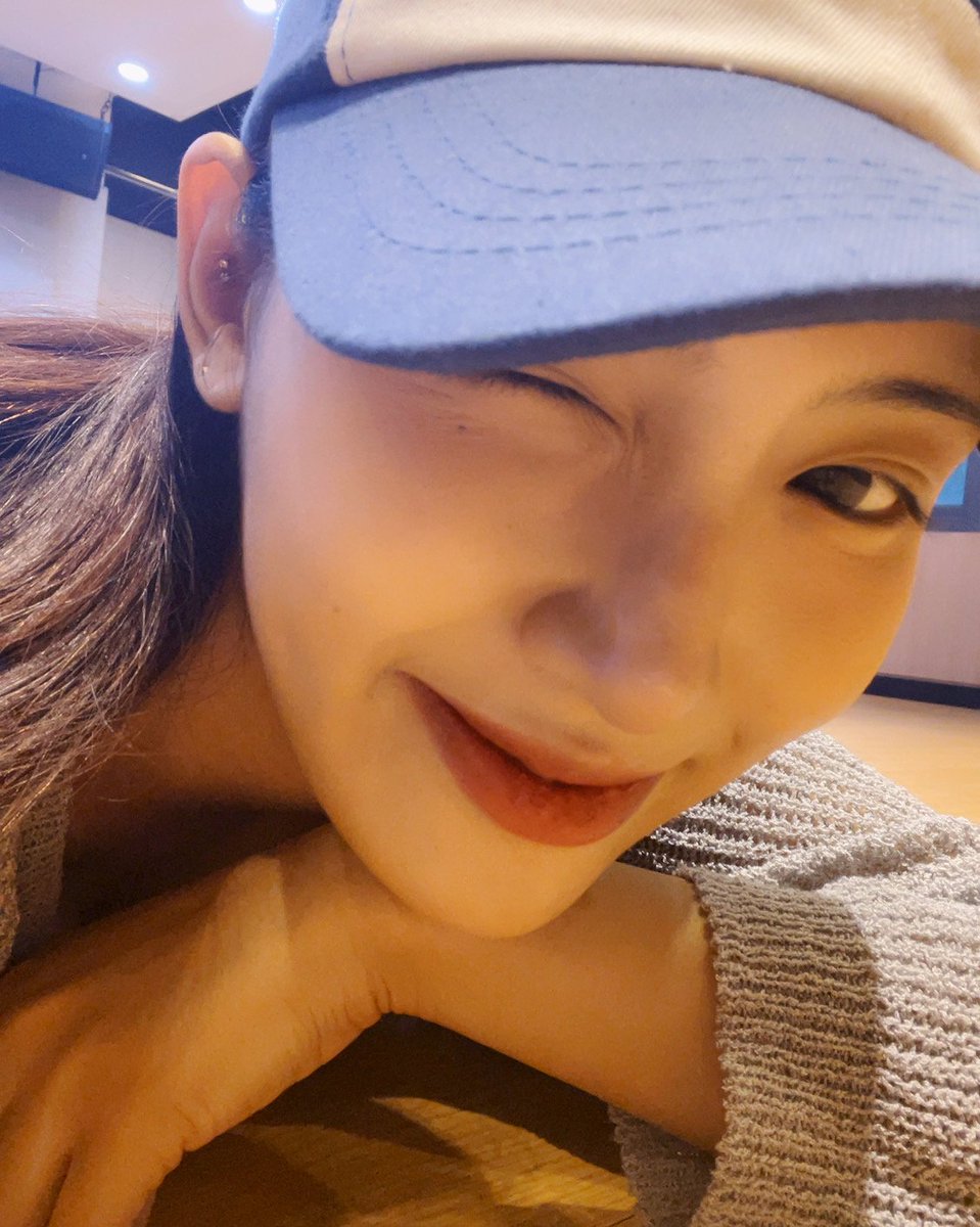 chowonwv's tweet photo. #CHOWON on Weverse

🌸: You did a great job today, Sumit💞
Good night and sweet dreams 🌙

#LIGHTSUM #초원 https://t.co/uYUUebx1n3