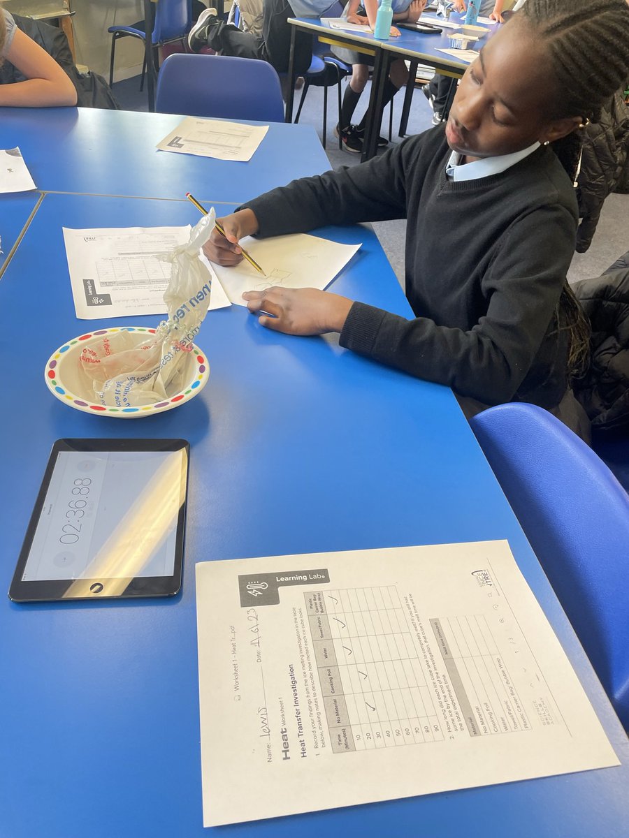 StMarysSeafar's tweet image. P5/6 carried out a Heat Transfer Investigation in preparation for their trip to the @gsc1 in a couple of weeks to test which material was able to melt ice cubes the quickest #GSCLearningLab 🧊♨️🧪