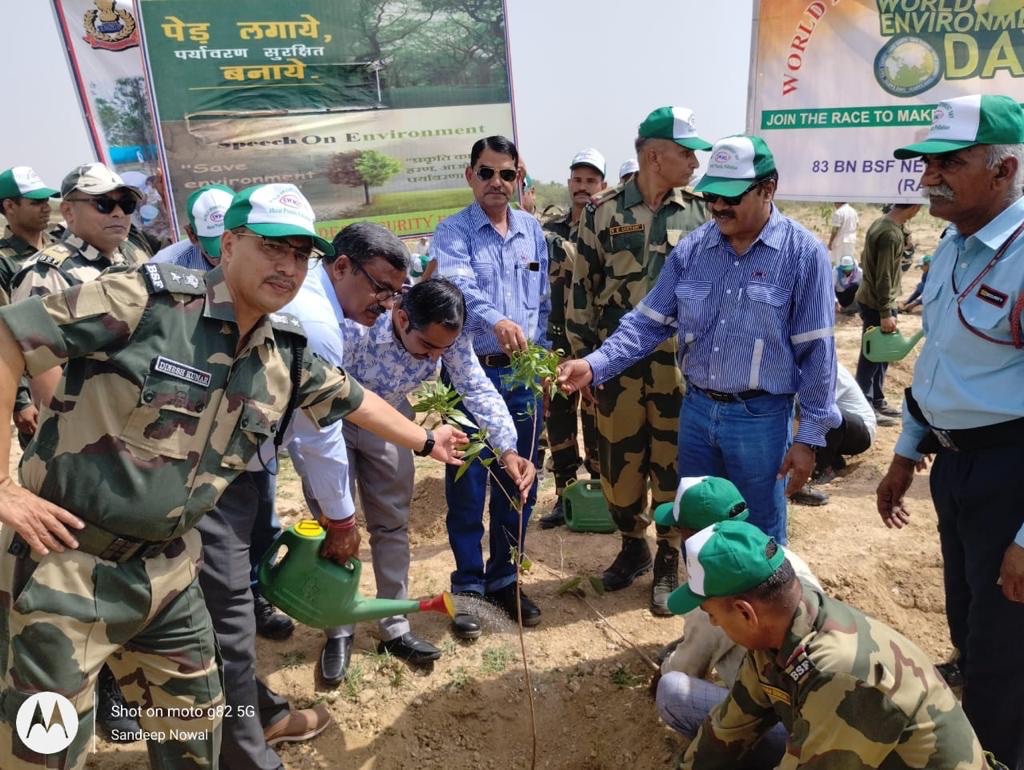 FortBarmer's tweet photo. Participated in plantation drive at Barmer.
#worldenvironmentday #barmer #BSF #JSW #SWML #WorldEnvironmentDay2023 #WorldEnvironmentalDay #Desert https://t.co/LqbRpYhvK7