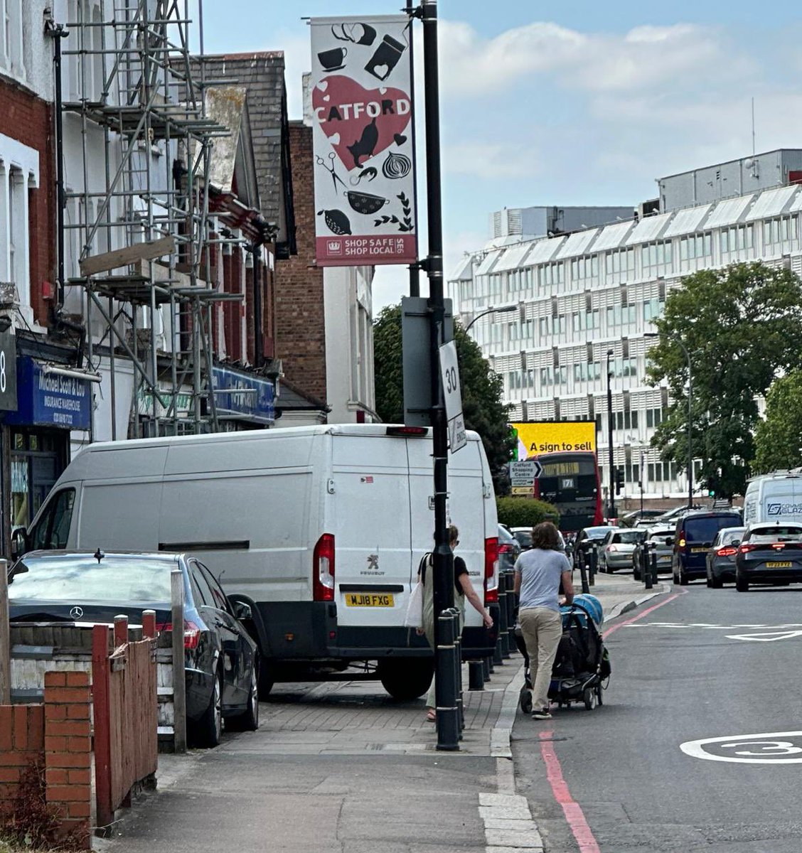 CatfordParking's tweet image. Just metres from @LewishamCouncil offices a family with pram is forced to walk into a busy road to get around pavement parking.

We need enforcement on Sangley &amp;amp; Sandhurst Road, @LouiseKrupski &amp;amp; @damienegan. Just 2 tickets were issued on Sandhurst last year. 

@YPLAC