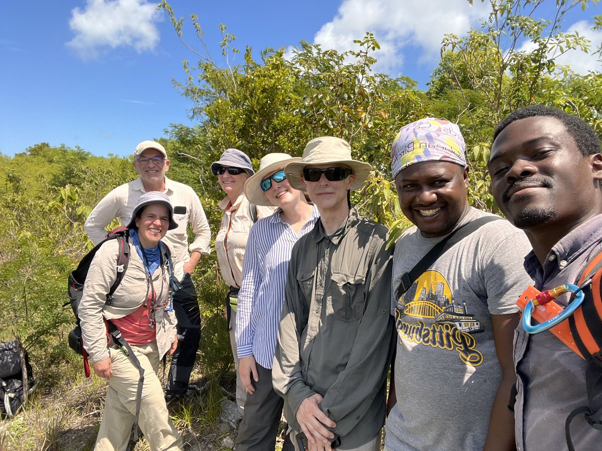 Ecolog3stDutz's tweet photo. Meet the team for the @KewScience @KewUKOTs 2023 #TCITIPAs fieldwork (minus Naqqi) https://t.co/gFq9vDXrvl