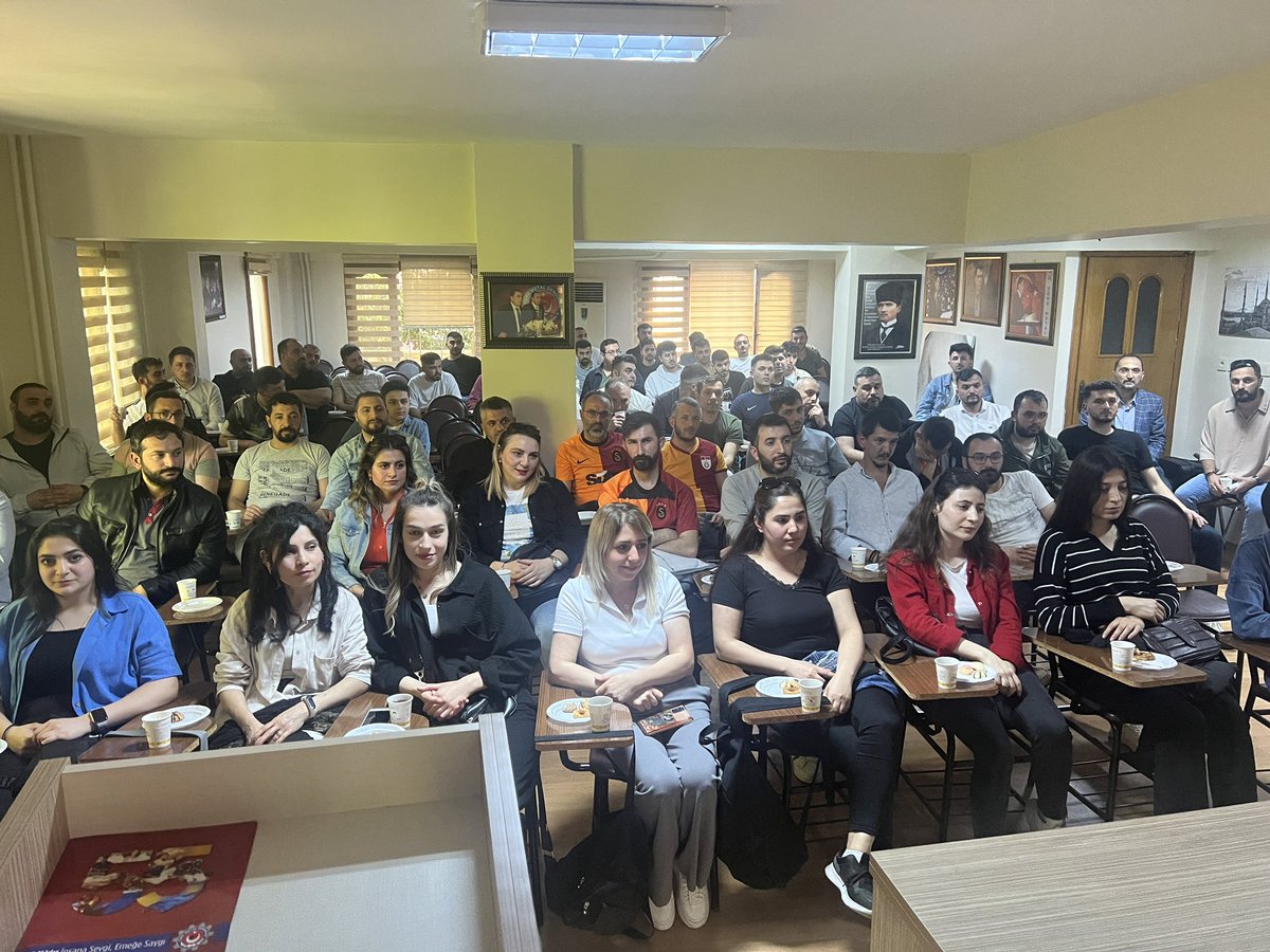 Serkan_Gul52's tweet photo. Şubemize bağlı Arçelik İşyeri Pelitli Depo’da çalışan üyelerimiz ziyarete geldiler. 
Yapmış oldukları ziyaretten dolayı teşekkür ederim https://t.co/wIi9PD98hP