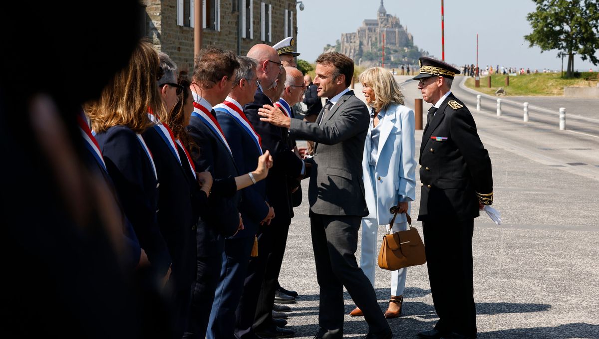 tcabarrus's tweet photo. C'est incroyable mais aucune chaine de #teletoutinfo ne retransmet en direct la visite d'#EmmanuelMacron au #MontSaintMichel. Il vient y célébrer les 1000 ans de la création de l'abbaye avant de se rendre, visiter une expo et prononcer un discours sur "la résilience" https://t.co/kN47buYTLH