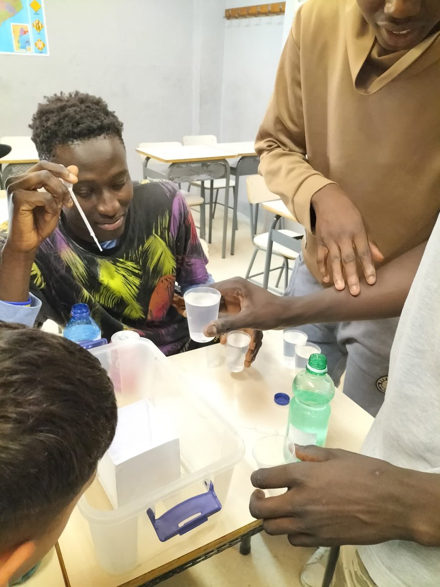 Escola Pia Olot tweet media