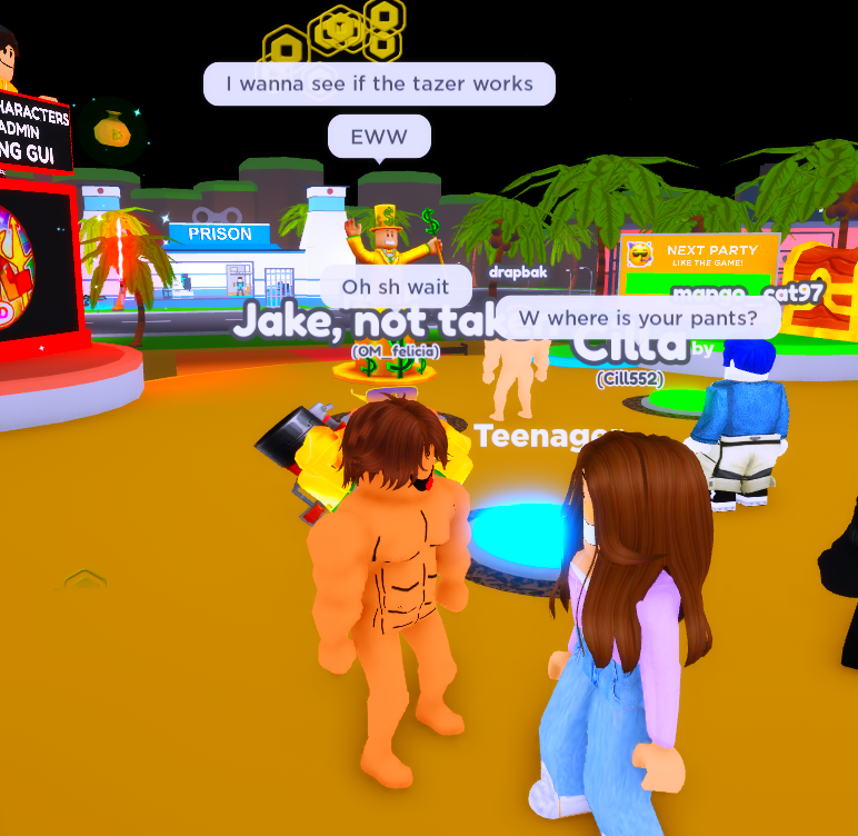 Tehhankie's tweet image. Bro had no clothes on in a family rp game ayoo📸🤨
#Roblox #RTC #Trolling