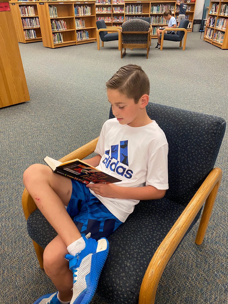 angelagrondahl's tweet photo. These 3rd graders are so excited to be back sharing good books in our library this summer! Looking forward to a fun month with this group! 📚❤️☀️@ShoalCreekStars #starssc #LPSSummer2023 https://t.co/z5P19Zf4Fg