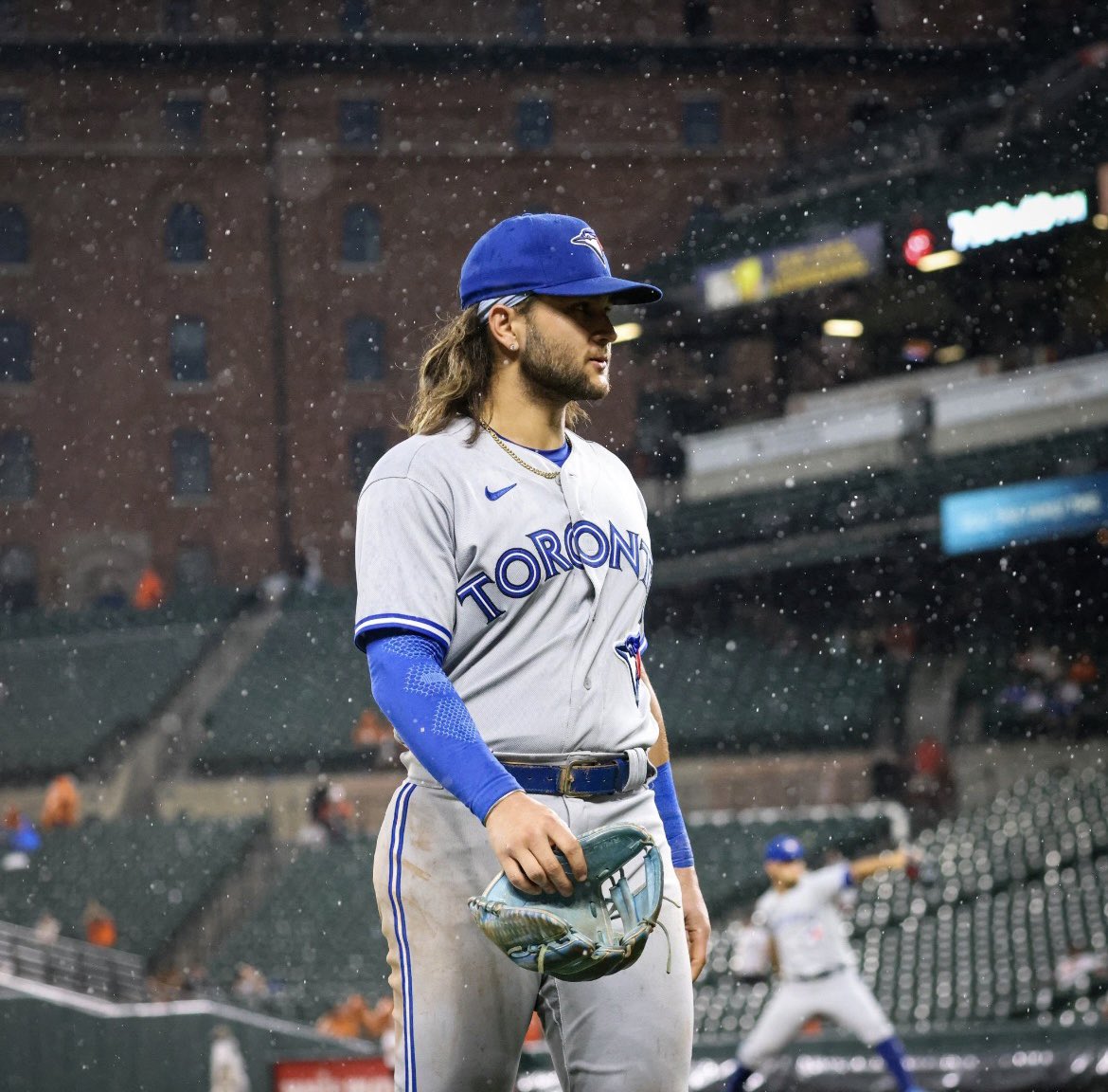 CavansBiggio's tweet photo. Bo Bichette  ranks amongst qualifying SS:

Hits (1st)
BA (1st)
fWAR (2nd)
WRC+ (1st)
SLG (1st)
HRs (1st)
OPS (1st)
RBIs (2nd)
wOBA (1st)
PA (1st)

BEST SS IN THE LEAGUE https://t.co/9VgZPIrEQW