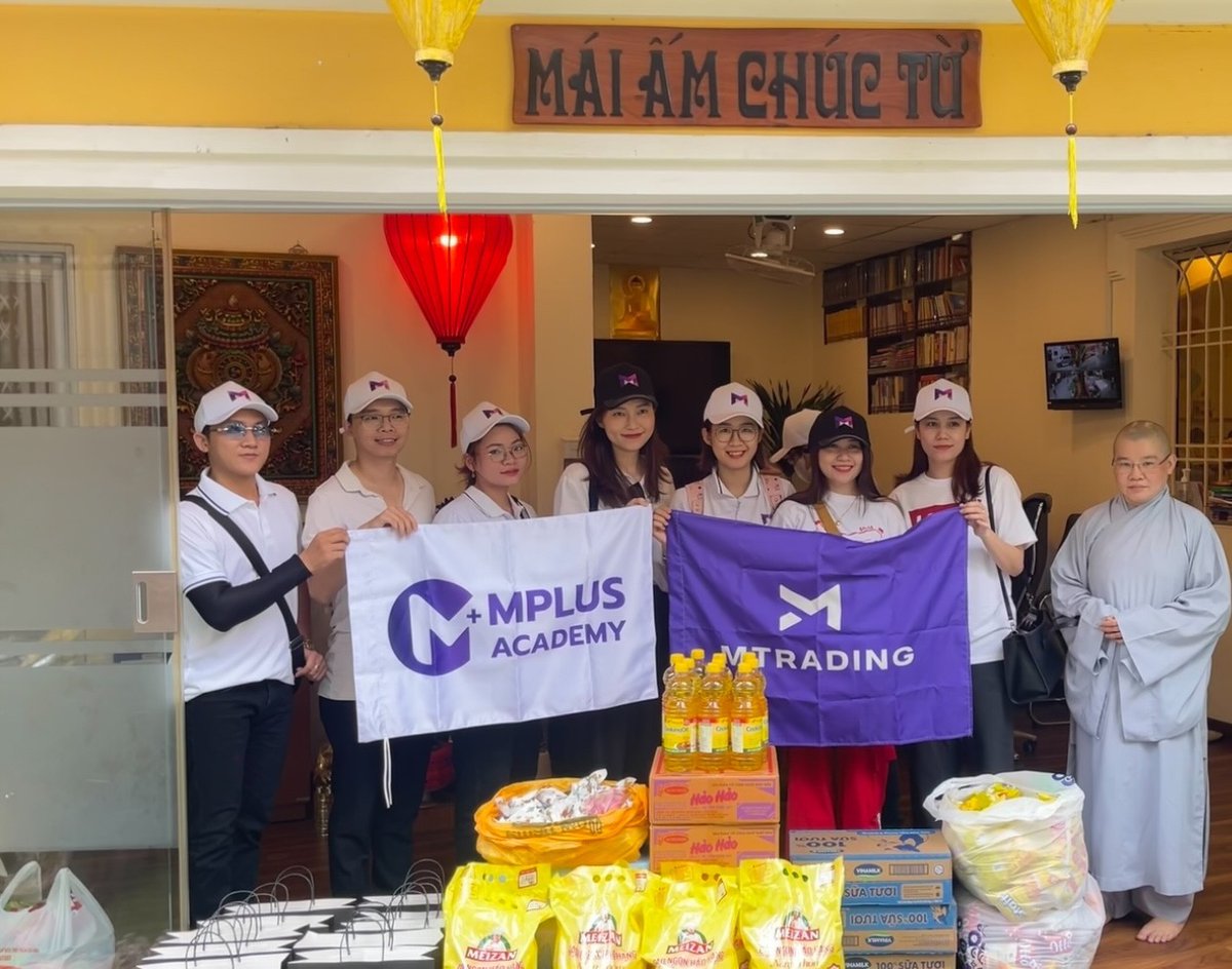 MTradingVietnam's tweet image. #MTrading cùng với đối tác chiến lược #MPlusAcademy đã có buổi đi thiện nguyện ý nghĩa đến Mái Ấm Chúc Từ ☀️ nơi nương tựa của các bạn nhỏ thiếu tình yêu thương của cả ba và mẹ. Hiện mái ấm đang nuôi dưỡng các bé bị bỏ rơi từ 3 tháng đến 5 tuổi👨‍👧‍👦
