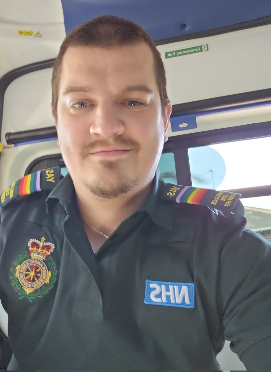 Proud to support all my #LGBTQ+ friends, family and colleagues. For pride month i will be proudly sporting my pride epillettes whilst on shift
<a href="/YorksAmbulance/">Yorkshire Ambulance</a> <a href="/PrideAtYAS/">Pride@YAS</a>
#PatientTransport #PTS