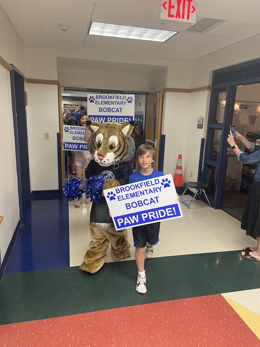 BCHSAAD's tweet photo. Our seniors walking the halls at Brookfield Elementary one last time. Congrats Class of 2023! https://t.co/IpUxUBvBTW