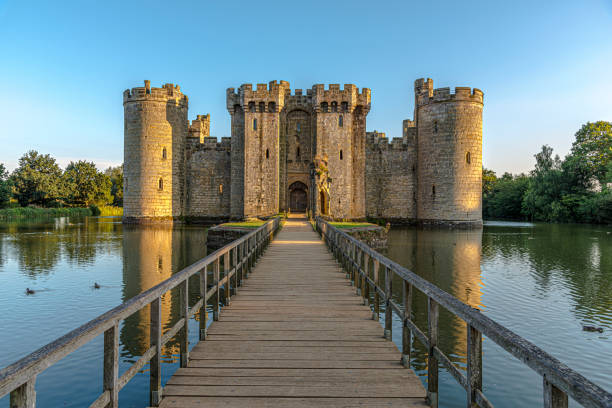 The Castle the King Built trail with Nosy Crow at Bodiam Castle 8 July - 24 Sept 
➡Along this family-friendly trail there will be puzzles, questions and riddles to solve.

No booking required. Normal admission applies. 
nationaltrust.org.uk/visit/sussex/b…