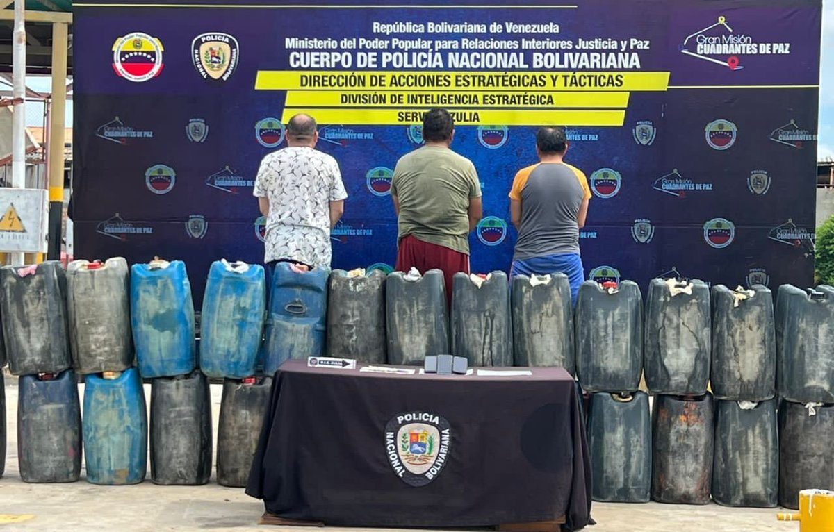 #5JUN || Funcionarios(as) de la <a href="/PNBVzla/">Cuerpo de Policía Nacional Bolivariana.</a> en el edo. Zulia realizaron la aprehensión en flagrancia de los ciudadanos Eudomar Moran, René García y José Vilchez por contrabando de gasolina. 

#MundoPluripolar